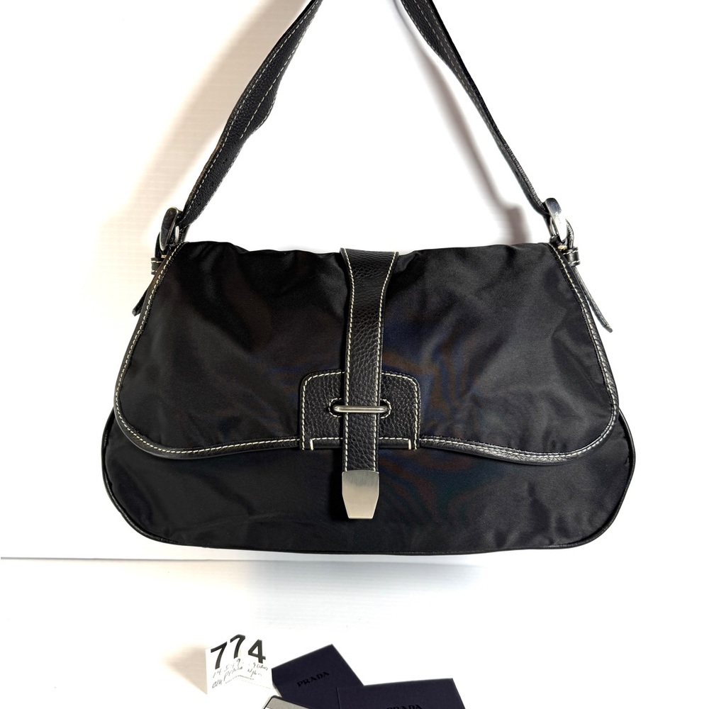Prada
Vintage Tessuto Shoulder Bag